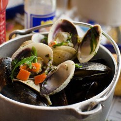 Basic Steamed Mussels