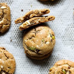 White Chocolate and Pistachio Cookies