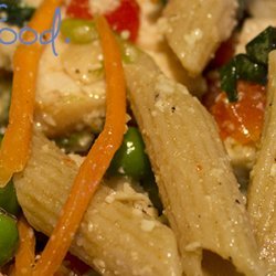 Pasta Salad With Chicken and Vegetables