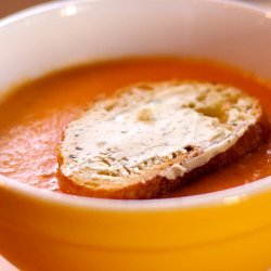 Roasted Tomato Soup With Croutons