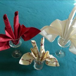 Serviette/Napkin Folding, Candle Fan Fold