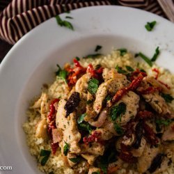 Mediterranean Chicken With Sun-Dried Tomatoes and Olives