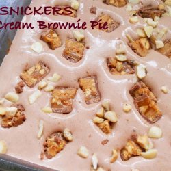 Snicker's Ice Cream Pie