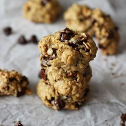 Chocolate Chip Oatmeal Cookies With Cherries + Pecans +++