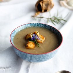 Garlic Potatoes Soup