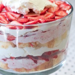 Strawberries and Cream Trifle