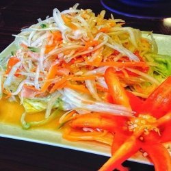 Green Papaya Salad (Som Tum) (Vegan W/ Raw Option)