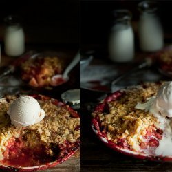 Strawberry and Almond Crumble