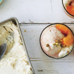 Poached Peaches With Yogurt