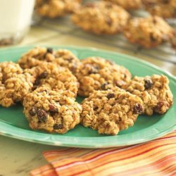 Chewy Oatmeal Raisin Nut Cookies