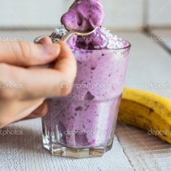 Blueberry-Banana Batido