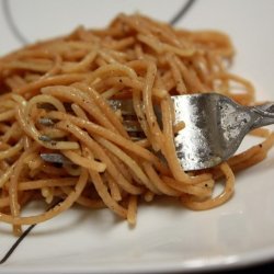 Spaghetti with Cheese and Pepper
