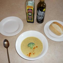 Islander Broccoli and Cheddar Soup