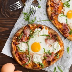 Ham and Eggs Pizza