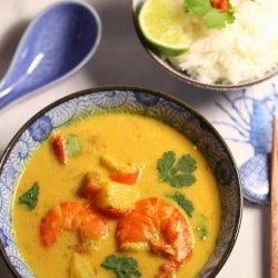 Curried Prawns in Pineapple