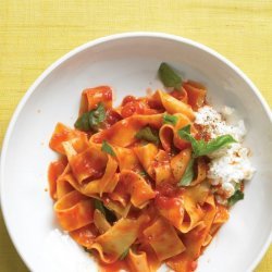 Broken Noodle With Tomato Sauce and Ricotta