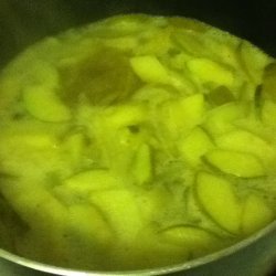 German Apple-Onion Soup