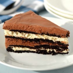 No-Bake Chocolate Cream Cake