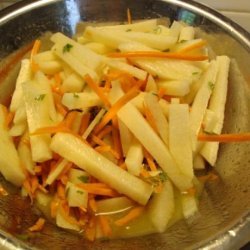 Jicama Salad With Carrot Shreds and Citrus Dressing