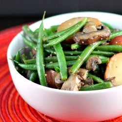 Green Beans with Potatoes and Garlic