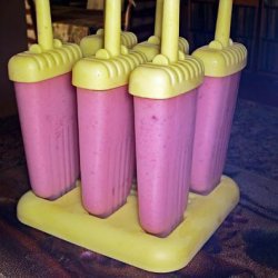 Easy Strawberry Popsicles