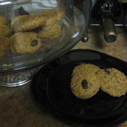 Oh-So-Good Oatmeal Raisin Cookies