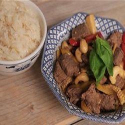Stir-Fry Beef and Cashew Nuts