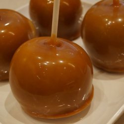 Old-Fashioned Caramel Apples