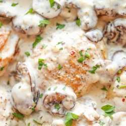 Chicken and Mushrooms in Creamy Sauce
