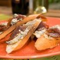 Crostini with Blue Cheese, Quince Paste and Cracked Black Pepper (Bobby Flay)
