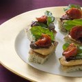 Grilled Beef Tenderloin on Focaccia Toasts (Tyler Florence)