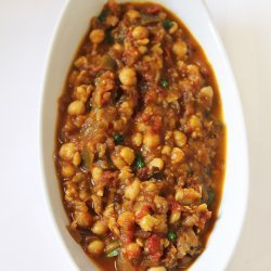 Eggplants with Tomatoes and Chickpeas