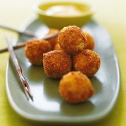 Potato Croquetas With Saffron Aioli