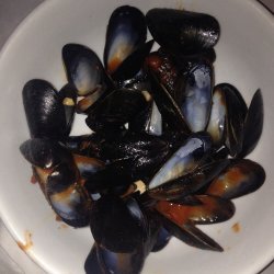 Mussels with Shallots and Thyme
