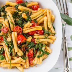 Penne with Arugula and Tomatoes