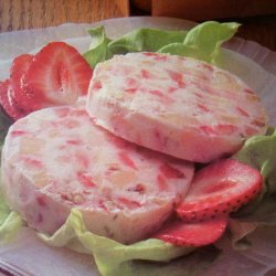 Frosty Strawberry Salad Circles