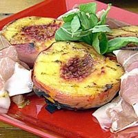Spectacular Grilled Peaches