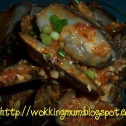 Soft-shell Clams With Spicy Tomato Sauce