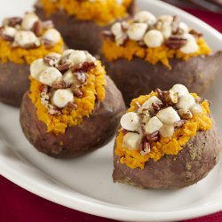 Stuffed Sweet Potatoes With Pecan And Marshmallow ...
