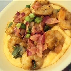 Shrimp and Cheesy Grits with Bacon