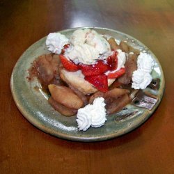 Strawberry Short Cake Sundae With Granny Smith App...