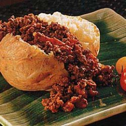 Baked Potatoes with Spiced Beef Chili
