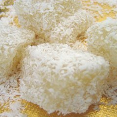 Steamed Cassava Sweets Khanoom Monsompalang