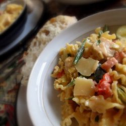 Pasta with Chicken, Pancetta and Vegetables