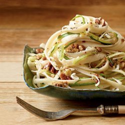 Fettuccine with Zucchini and Pecans
