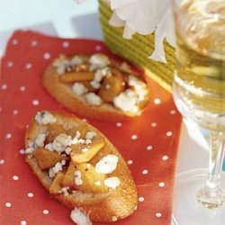 Crostini with Peaches and Blue Cheese