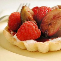 Red Wine-Poached Fig and Ricotta Tarts