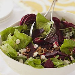 Green Salad with Roasted Beets, Goat Cheese and Almonds