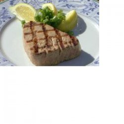 Grilled Yellowfin Tuna with Lemon and Garlic