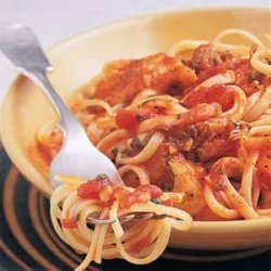 Linguine with Clams and Artichokes in Red Sauce